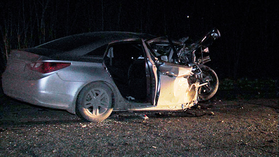 Під Вінницею сталася смертельна аварія. Рятувальники вирізали з “БМВ” загиблих батьків водія на сайті 20minut.ua Під Вінницею сталася смертельна аварія. Рятувальники вирізали з “БМВ” загиблих батьків водія, фото №1 на сайті 20minut.ua