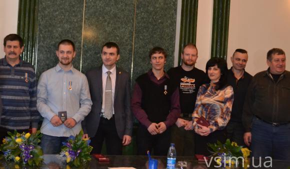Симчишин вручив хмельничанам-учасникам Революції Гідності ордени, фото №2 на сайті vsim.ua
