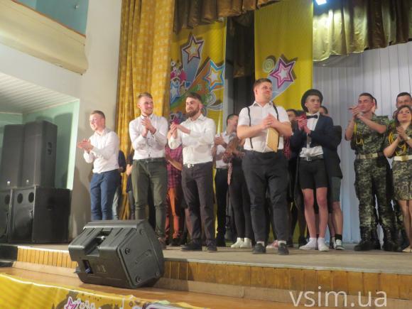 У Хмельницькому тернопільська команда КВН стала кращою у студентській лізі, фото №8 на сайті vsim.ua