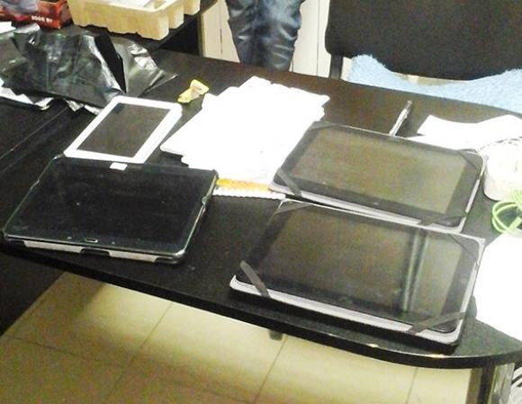 У комірці магазину грали на гроші в азартні ігри, фото №2 на сайті 20minut.ua