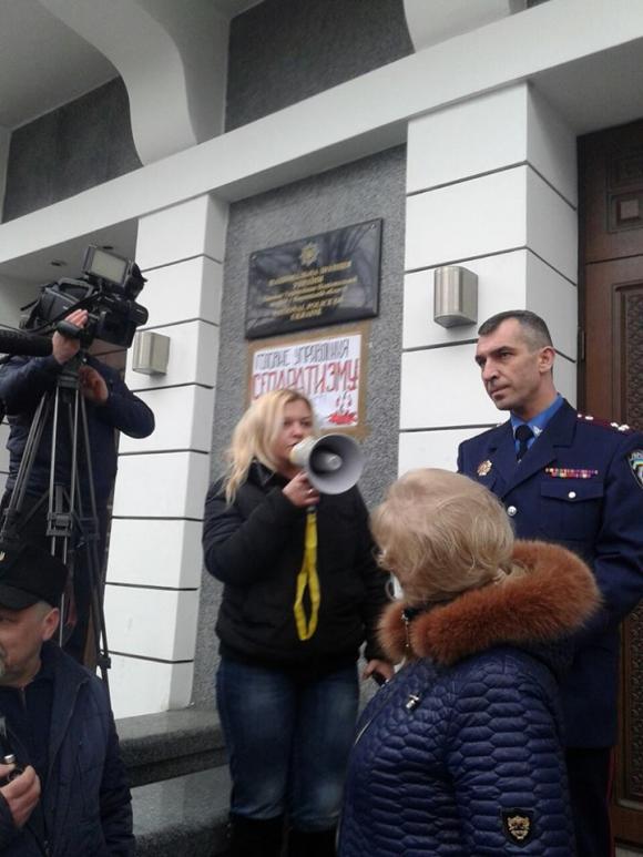 У Вінниці  депутат Хмельницької облради голову облполіції «знімала», фото №3 на сайті vsim.ua