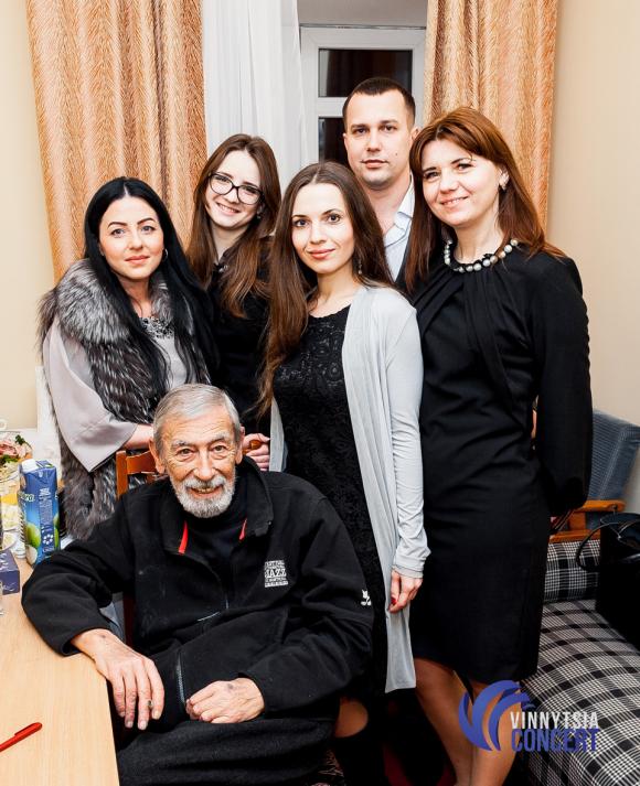 Вахтанг Кикабидзе в Виннице: «Главное, чтобы орлы не падали, а бараны не летали!», фото №21 на сайті 20minut.ua