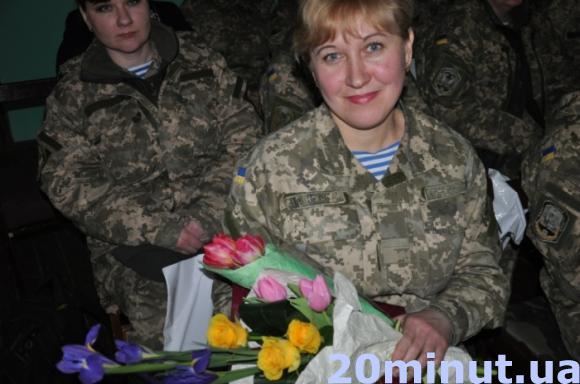 Влада привітала красунь у камуфляжі зі Святом Весни, фото №1 на сайті 20minut.ua