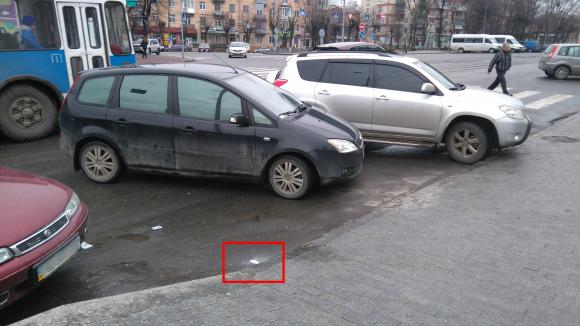 Як “Хапука” за припарковане Гройсмана-старшого авто штрафували, фото №1 на сайті 20minut.ua
