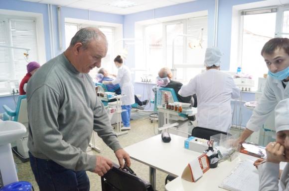 Як пенсіонер в стоматологічній поліклініці «гріхів» набрався, фото №1 на сайті 20minut.ua