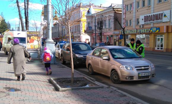 Як у Вінниці “копи” ганяють “злісних паркувальників”, фото №1 на сайті 20minut.ua