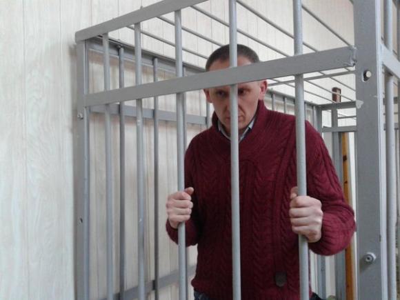 Задержанного по подозрению в госизмене Антона Шевцова увезли в больницу из зала суда, фото №1 на сайті 20minut.ua