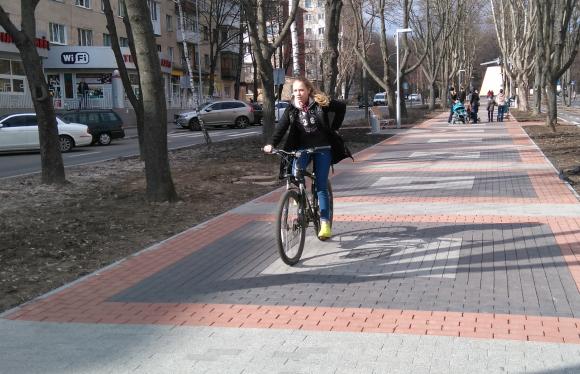 Зігнуті колеса, травми та забої: хто буде винним у ДТП на велодоріжці?, фото №2 на сайті 20minut.ua