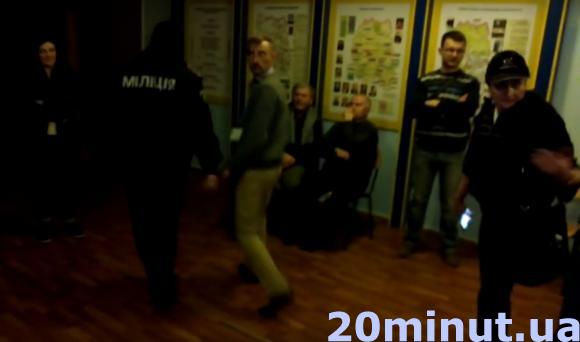 Зняттям побоїв закінчився для житомирянки Антикорупційний форум Саакашвілі. Відео. Фото, фото №4 на сайті 20minut.ua