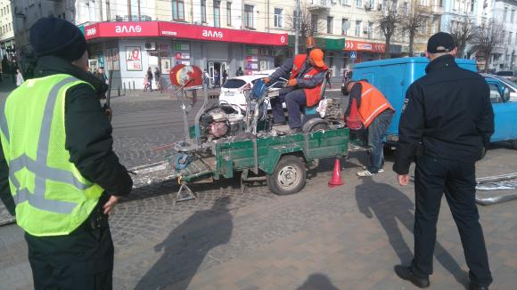 Через напис “подивіться ліворуч” на перехресті може загинути людина, фото №3 на сайті 20minut.ua