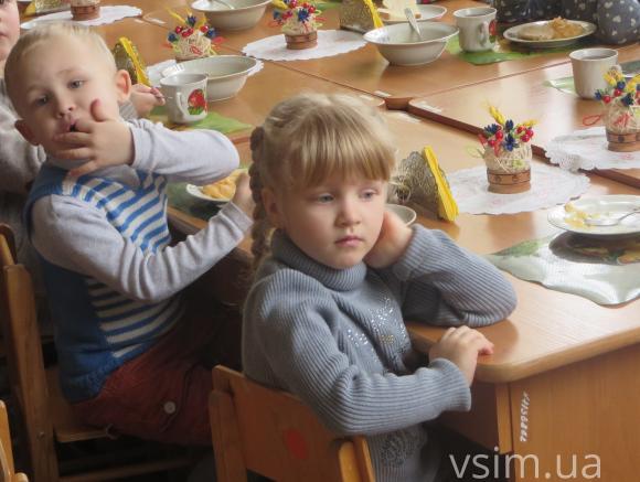 Чим годують у хмельницьких садочках на 16 гривень у день, фото №1 на сайті vsim.ua