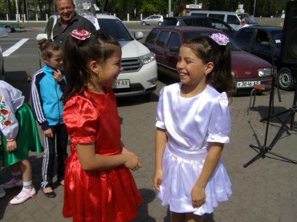 Донецькі студенти разом з вінничанами збирали кошти на операцію маленькій дівчинці, фото №10 на сайті 20minut.ua
