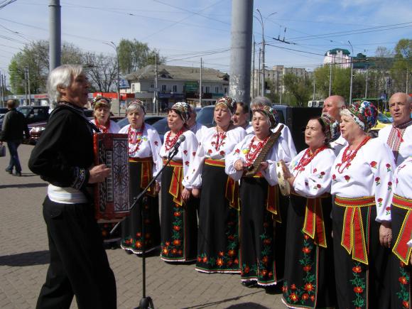 Донецькі студенти разом з вінничанами збирали кошти на операцію маленькій дівчинці, фото №3 на сайті 20minut.ua