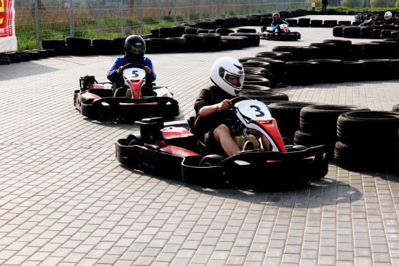 Картинг в Виннице: сердце вырывается из груди, а руль из рук на сайті 20minut.ua Картинг в Виннице: сердце вырывается из груди, а руль из рук, фото №1 на сайті 20minut.ua