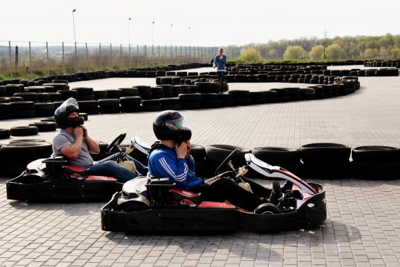 Картинг в Виннице: сердце вырывается из груди, а руль из рук на сайті 20minut.ua Картинг в Виннице: сердце вырывается из груди, а руль из рук, фото №2 на сайті 20minut.ua