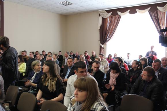 Мешканці “Академічного” обіцяють заблокувати міську раду через кладовище, фото №1 на сайті 20minut.ua