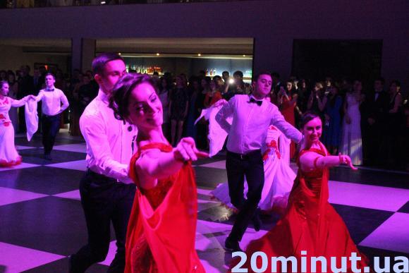 На віденському балу збирали кошти на АТО та вчили тернополян танцювати вальс, фото №13 на сайті 20minut.ua