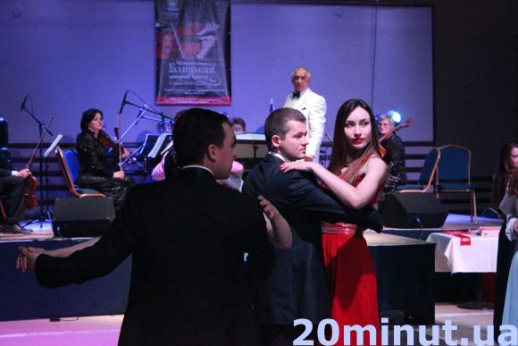 На віденському балу збирали кошти на АТО та вчили тернополян танцювати вальс, фото №2 на сайті 20minut.ua