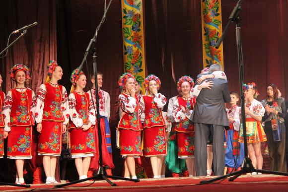 На ювілейному концерті 17 «барвінчат» станцювали свій випускний танок, фото №2 на сайті 20minut.ua