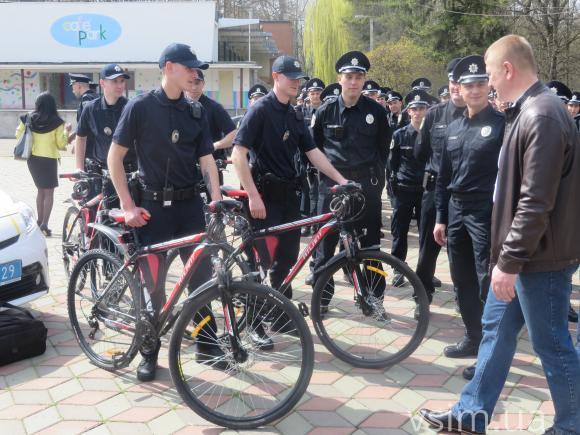 Парк Чекмана патрулюватимуть копи на велосипедах, фото №2 на сайті vsim.ua