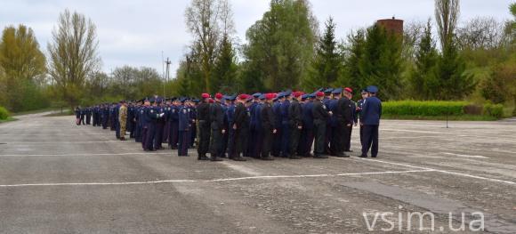 Подалі від людей та в старій формі. Хмельницькі поліцейські склали присягу, фото №3 на сайті vsim.ua
