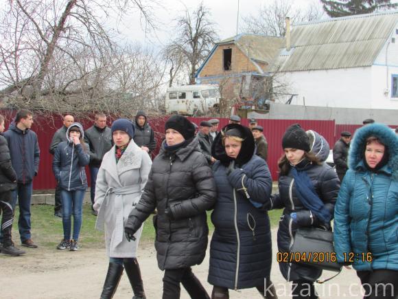 Поховали ще одного солдата, що загинув під Іловайськом в найтрагічніші дні Збройних Сил України, фото №9 на сайті 20minut.ua