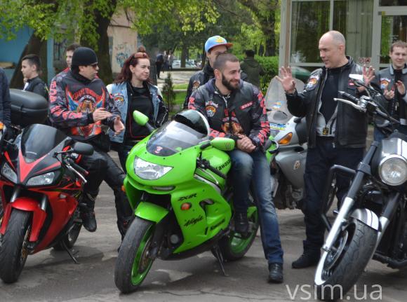 Сотні байкерів відкрили мотосезон у Хмельницькому, фото №1 на сайті vsim.ua
