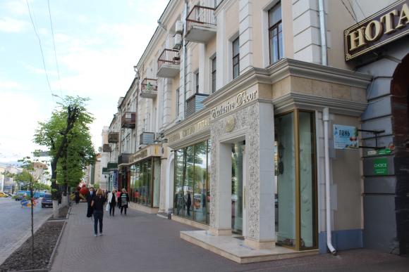Свободу фасадам? Місцева влада буде боротися з хаотичними вивісками, фото №1 на сайті 20minut.ua