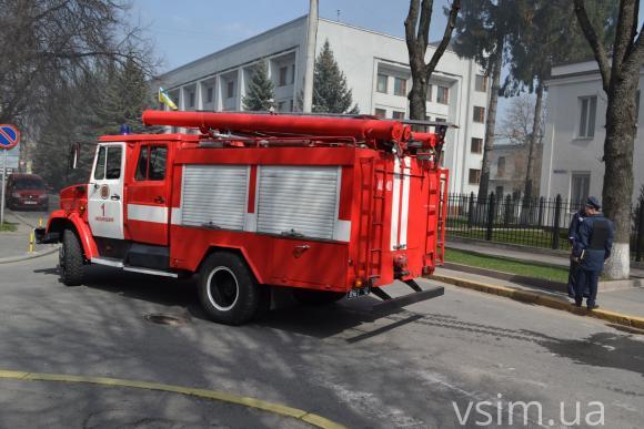 У Хмельницькому вимагають відставки обласного прокурора Синишина, фото №1 на сайті vsim.ua