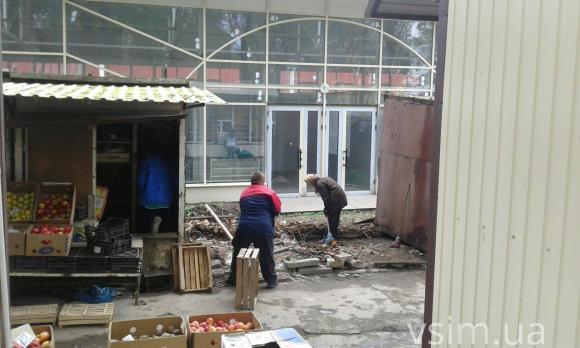 Вхід у новий критий ринок розблокували 