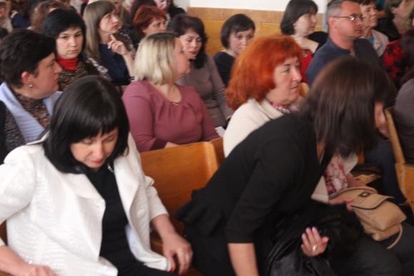 Батьки учнів погрожували Майданом через оптимізацію у двох сусідніх школах, фото №2 на сайті 20minut.ua