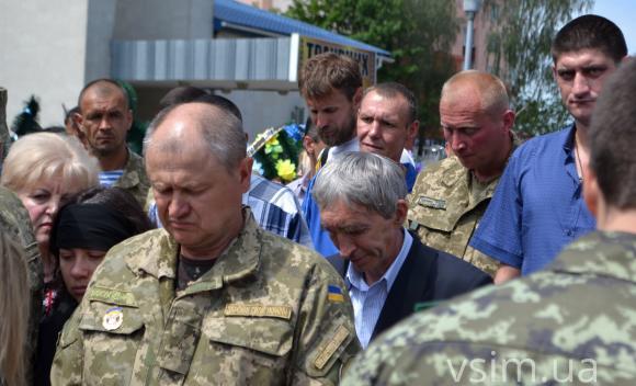 Хмельничани попрощалися з комбатом, який загинув на Донбасі, фото №10 на сайті vsim.ua