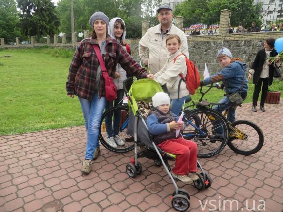 Хмельничани пройшли маршем та помолились за сім'ю, фото №1 на сайті vsim.ua