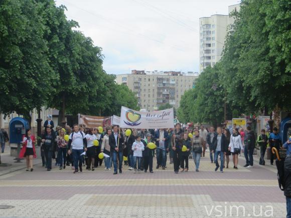 Хмельничани пройшли маршем та помолились за сім'ю, фото №10 на сайті vsim.ua