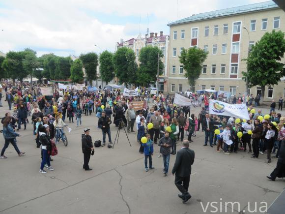 Хмельничани пройшли маршем та помолились за сім'ю, фото №12 на сайті vsim.ua