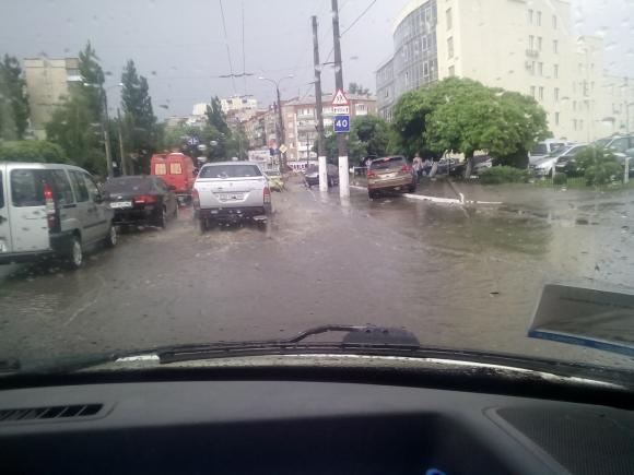 Хмельницький затопило! Користувачі соцмереж пишуть про затори та потоп, фото №5 на сайті vsim.ua