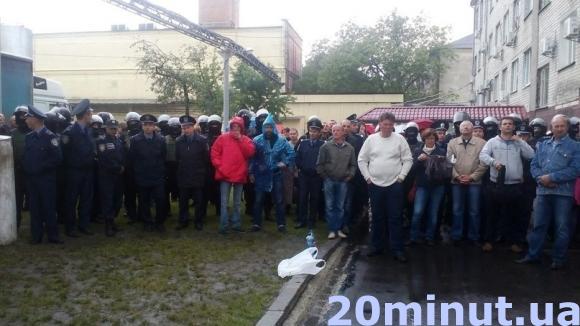 На «Житомирських ласощах» владі не вдалося врегулювати конфлікт. Відео. Фото на сайті 20minut.ua На «Житомирських ласощах» владі не вдалося врегулювати конфлікт. Відео. Фото, фото №6 на сайті 20minut.ua