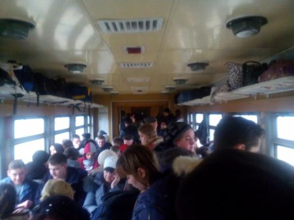 Охоплені вогнем вагони машиніст хотів дотягнути до станції Райгород, фото №5 на сайті 20minut.ua