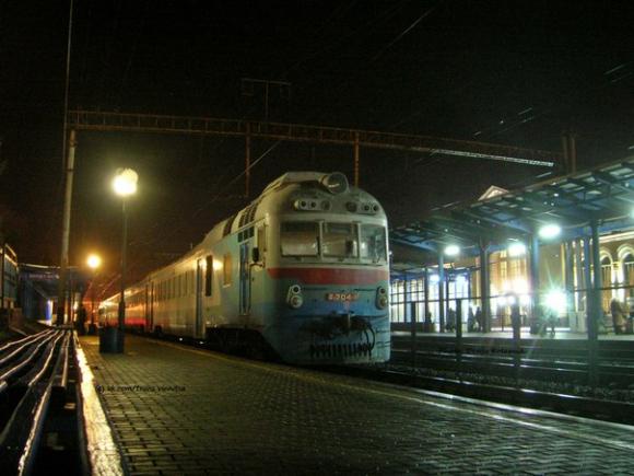 Охоплені вогнем вагони машиніст хотів дотягнути до станції Райгород, фото №6 на сайті 20minut.ua