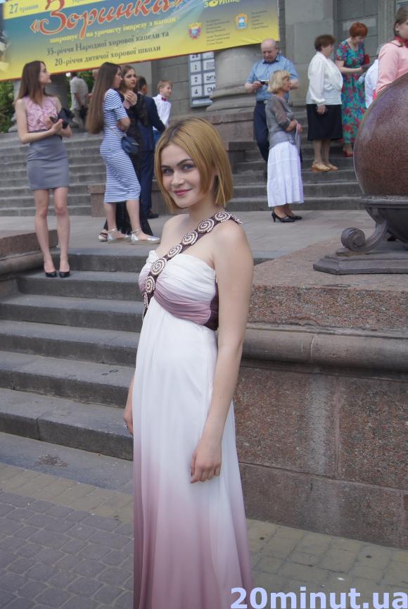 Сукні тернопільських випускниць: від сотні до кількох тисяч доларів, фото №2 на сайті 20minut.ua