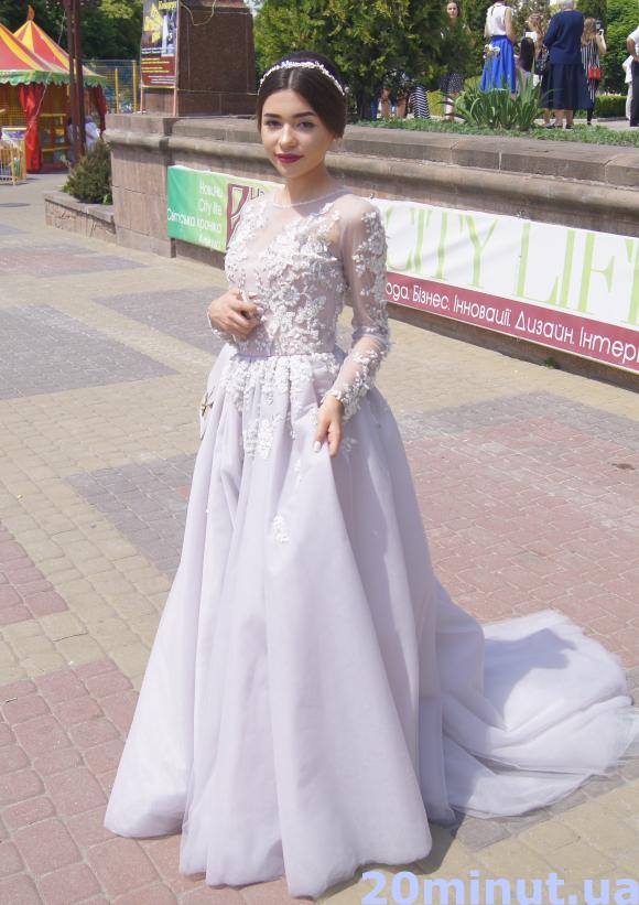 Сукні тернопільських випускниць: від сотні до кількох тисяч доларів, фото №4 на сайті 20minut.ua