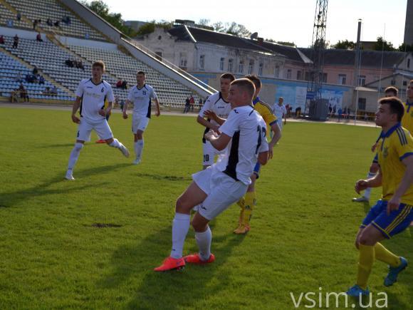 У Хмельницькому чемпіон області познущався над місцевим ДЮСШ-1, фото №2 на сайті vsim.ua