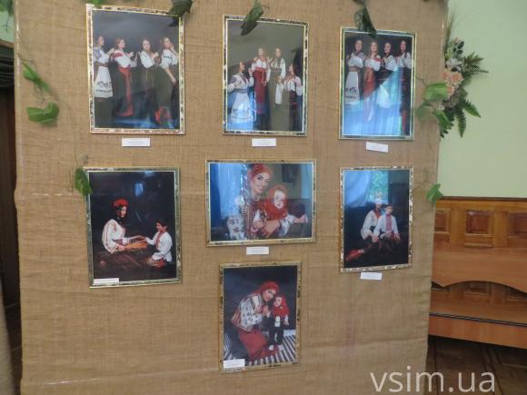 У Хмельницькому дівчат у вишивці закарбували на світлинах, фото №4 на сайті vsim.ua