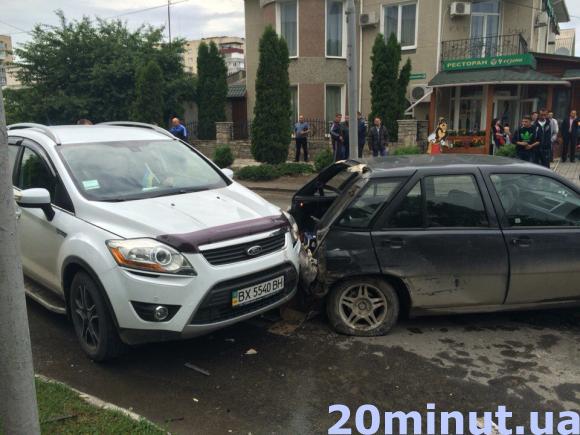 У Кам’янці-Подільському сталася ДТП за участю авто поліції. ОНОВЛЕНО, фото №6 на сайті 20minut.ua