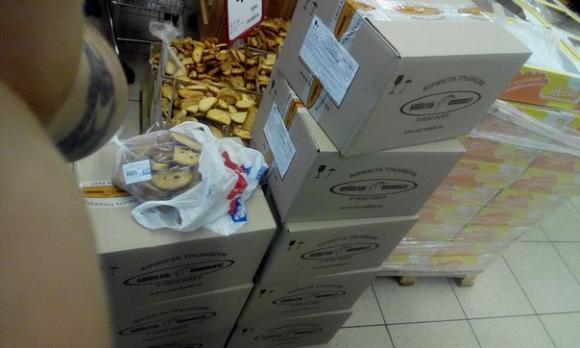 В «Еко Маркеті» вінничанин не зміг обміняти 14 ящиків прострочених сухарів, фото №2 на сайті 20minut.ua