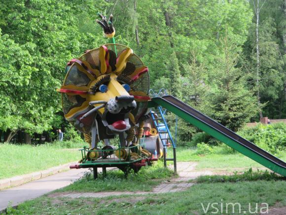 В парку Чекмана "розсипаються" скульптури Миколи Мазура, фото №6 на сайті vsim.ua