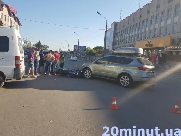 Біля ринку авто наїхало на мотоцикліста, фото №3 на сайті 20minut.ua