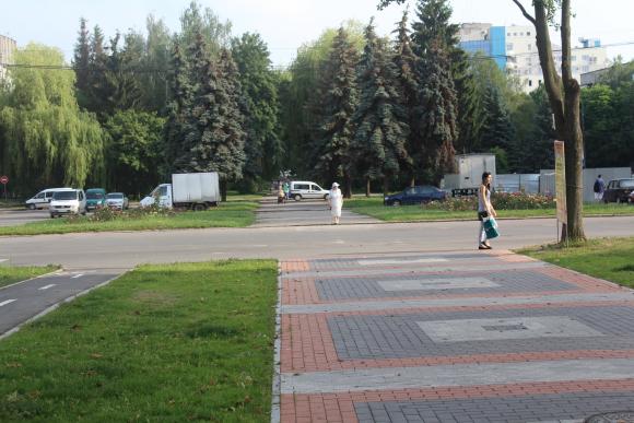 Будівельний вагончик та огорожа. Ремонт проспекту Космонавтів вже незабаром, фото №2 на сайті 20minut.ua