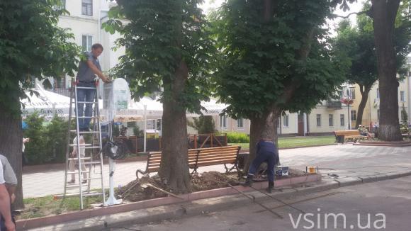 Фото дня: на майдані Незалежності та біля 