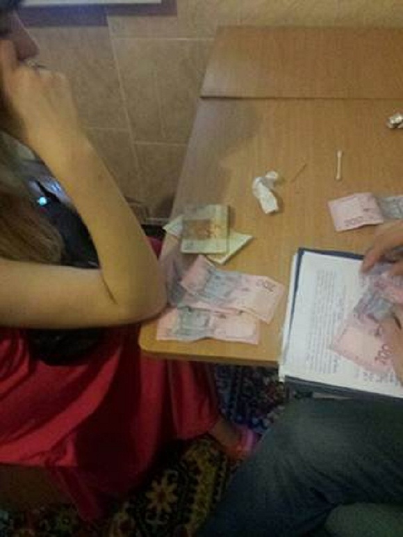 «На гарячому» затримали двох повій. Ті заробляли тілом щоб погасити кредит, фото №1 на сайті 20minut.ua